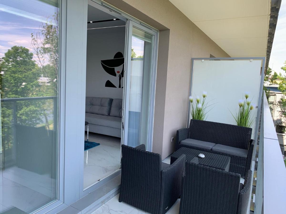 Luxury Apartment - 3 Lakes Katowice Ngoại thất bức ảnh